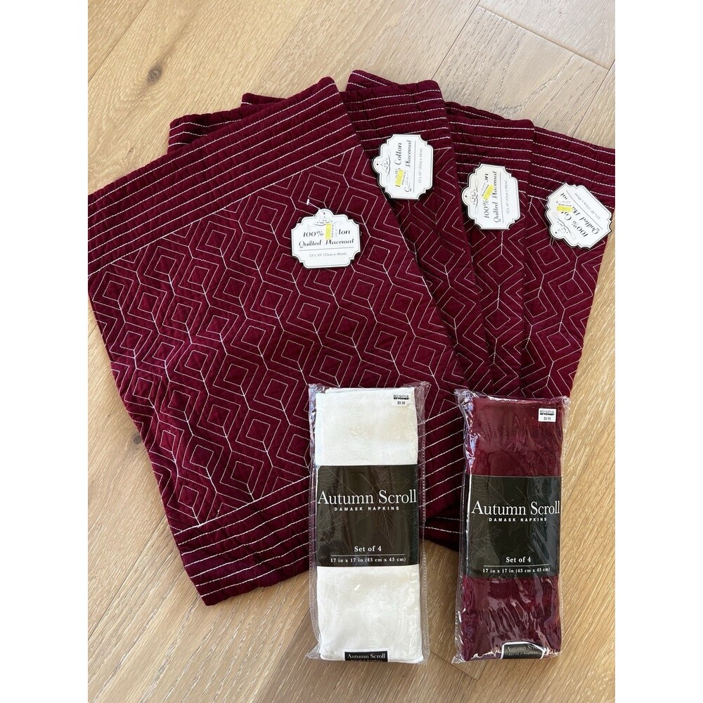 Town & Country Living Autumn Scroll 8 Napkins Burgundy White 4 Placemats NWT
